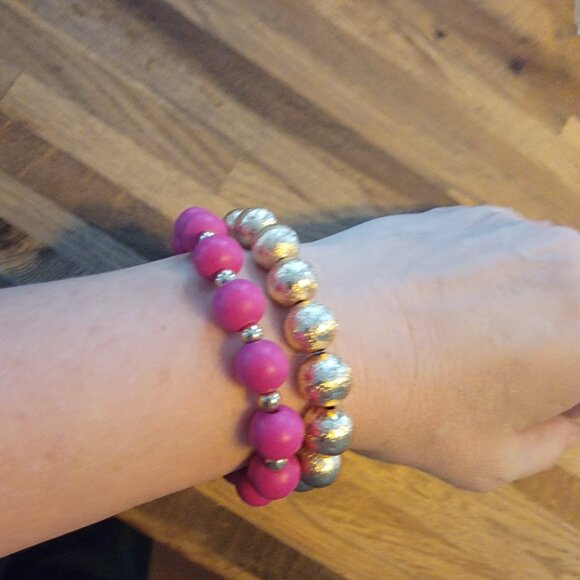 Meghan Browne Style Kari Fuchsia Bracelet Set Gold/Pink Pair of 2 - Picture 5 of 11